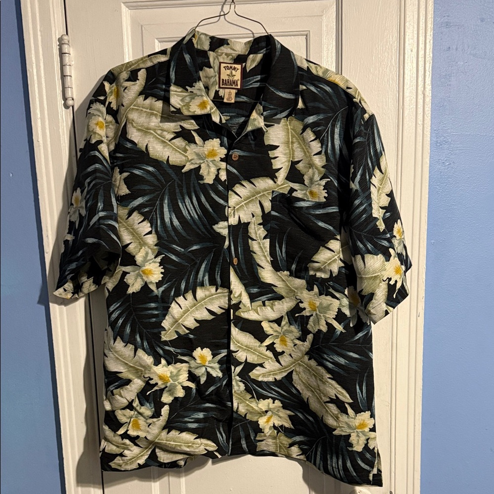 Tommy Bahama Black and Green Silk-Linen Shirt